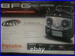 Futaba 8FG Super 2.4GHz FASST 14-Channel Aircraft Radio System withR617FS 7-Channe