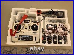 Futaba Skysport Transmitter and 7 Channel Receiver Set with 4 Servos