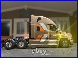 Tamiya Cascadia Freightliner RC Truck Fully Assembled, Painted +Futaba 2.4Ghz