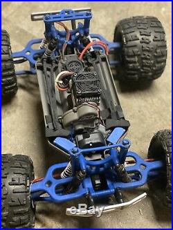 Upgraded Brushless Traxxas Emaxx With Futaba Controller And Onyx Charger